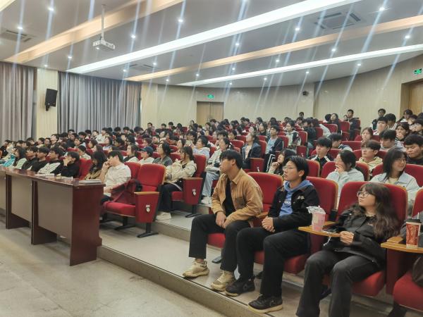 "C:\Users\王洁\Desktop\图片2600.jpg"